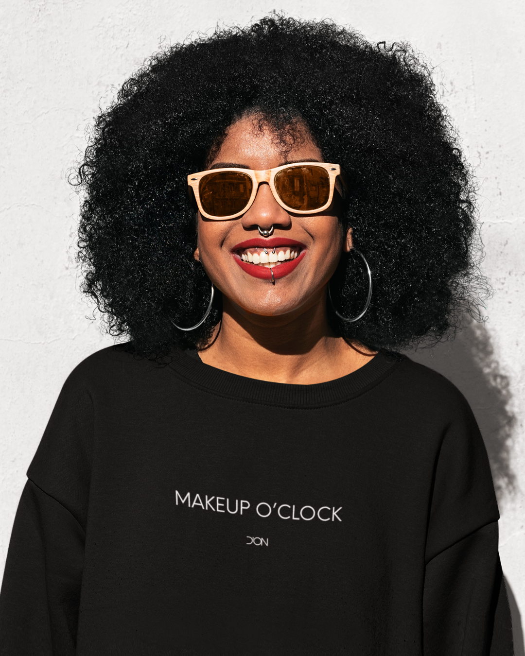 Makeup O'Clock - D'ON® Crewneck